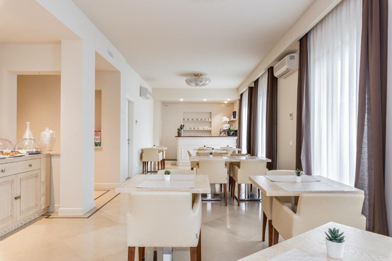 Hotel & Residence Exclusive مارينا دي كارّارا المظهر الخارجي الصورة