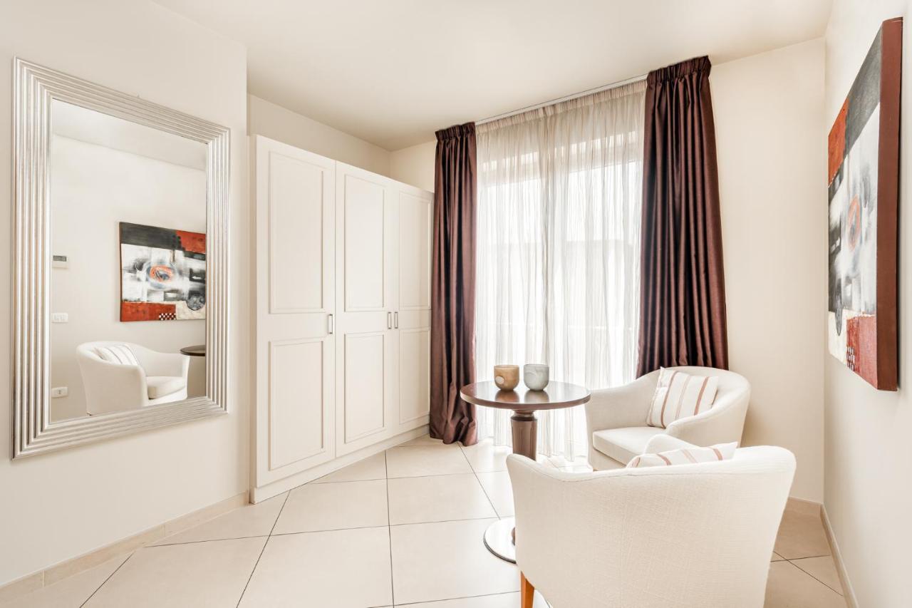 Hotel & Residence Exclusive مارينا دي كارّارا المظهر الخارجي الصورة