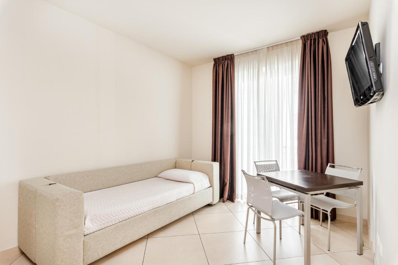Hotel & Residence Exclusive مارينا دي كارّارا المظهر الخارجي الصورة