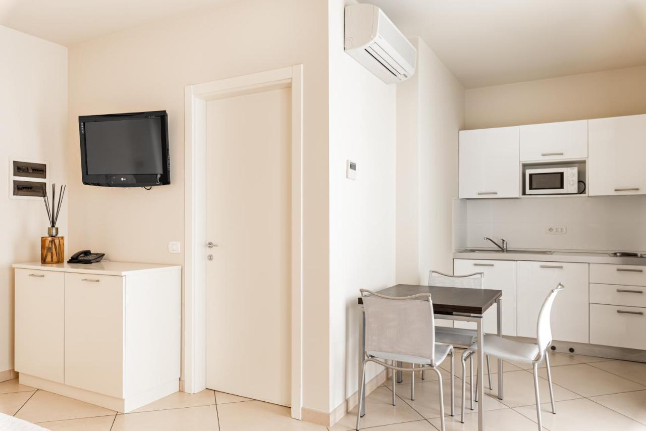 Hotel & Residence Exclusive مارينا دي كارّارا المظهر الخارجي الصورة