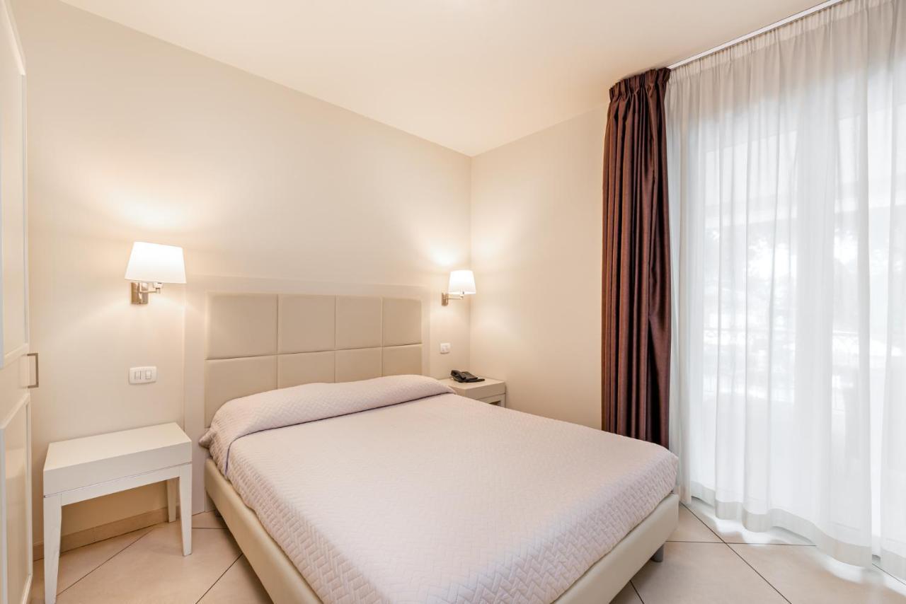 Hotel & Residence Exclusive مارينا دي كارّارا المظهر الخارجي الصورة