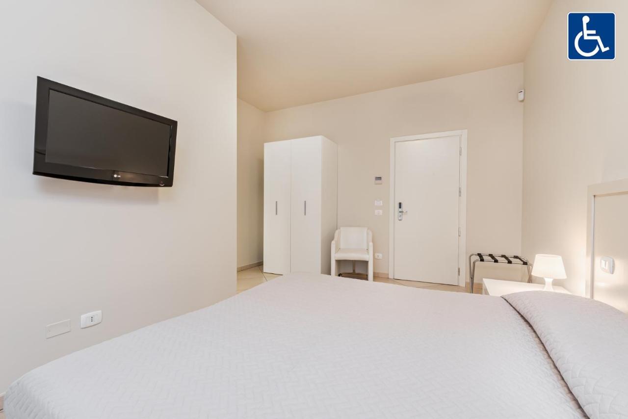 Hotel & Residence Exclusive مارينا دي كارّارا المظهر الخارجي الصورة