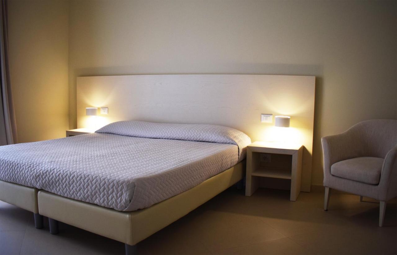 Hotel & Residence Exclusive مارينا دي كارّارا المظهر الخارجي الصورة